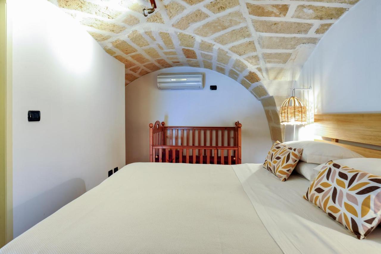 Castriota 19 - Jacuzzi Apartment Sit Lecce Kültér fotó