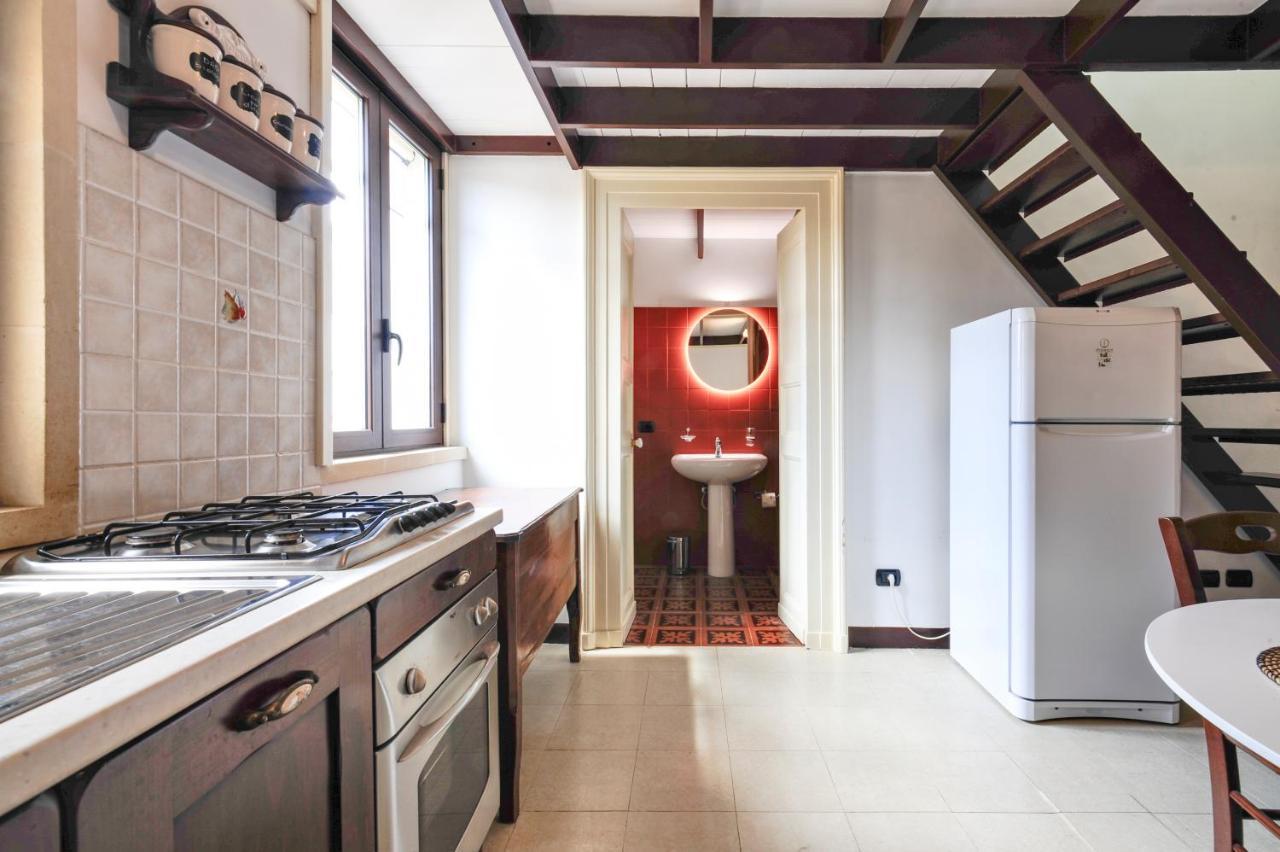 Castriota 19 - Jacuzzi Apartment Sit Lecce Kültér fotó
