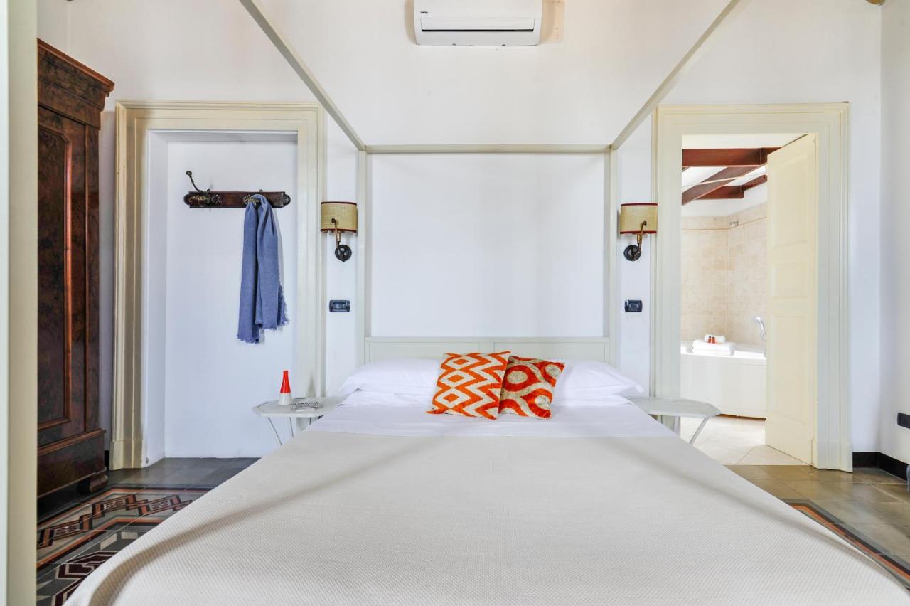 Castriota 19 - Jacuzzi Apartment Sit Lecce Kültér fotó