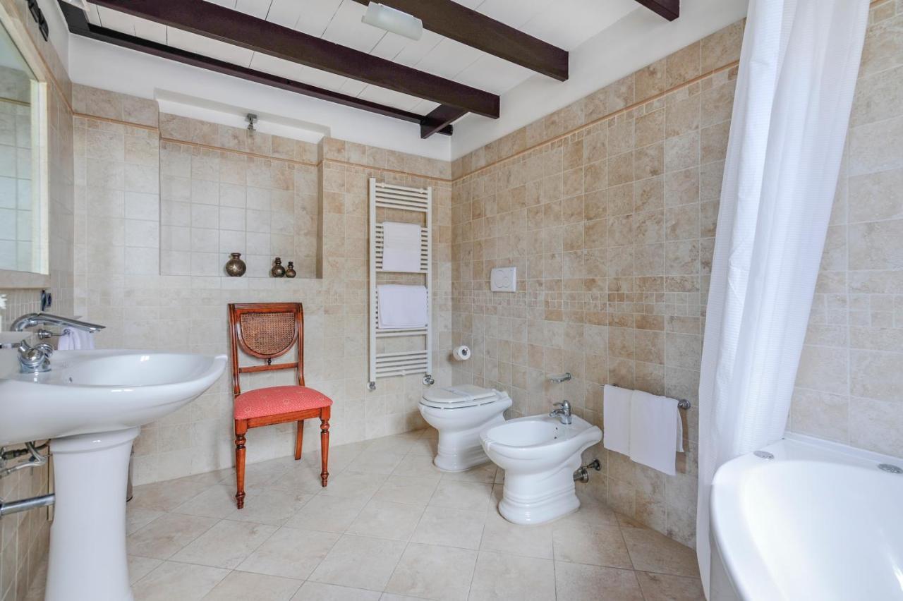 Castriota 19 - Jacuzzi Apartment Sit Lecce Kültér fotó